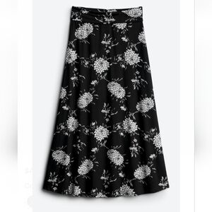 Loveappella Cameryn Brushes Knit Maxi Skirt